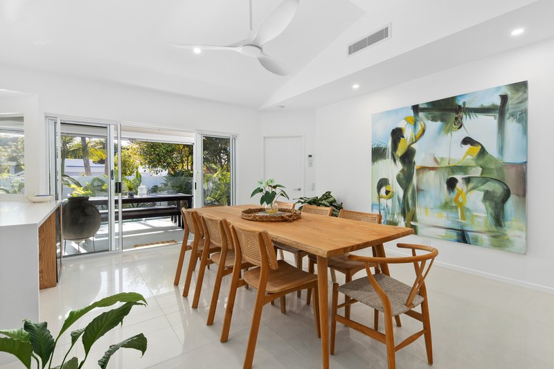 Photo - 9 Seacove Court, Noosaville QLD 4566 - Image 9