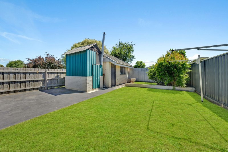 Photo - 9 Second Avenue, Dandenong North VIC 3175 - Image 8