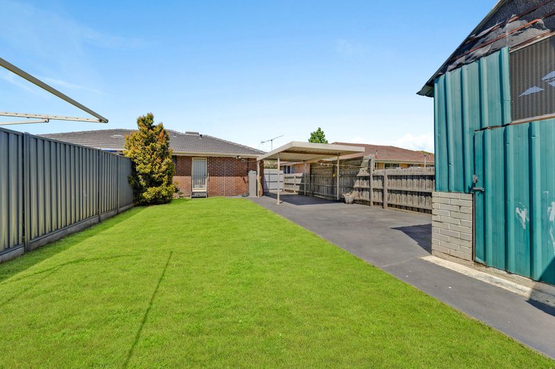 Photo - 9 Second Avenue, Dandenong North VIC 3175 - Image 9