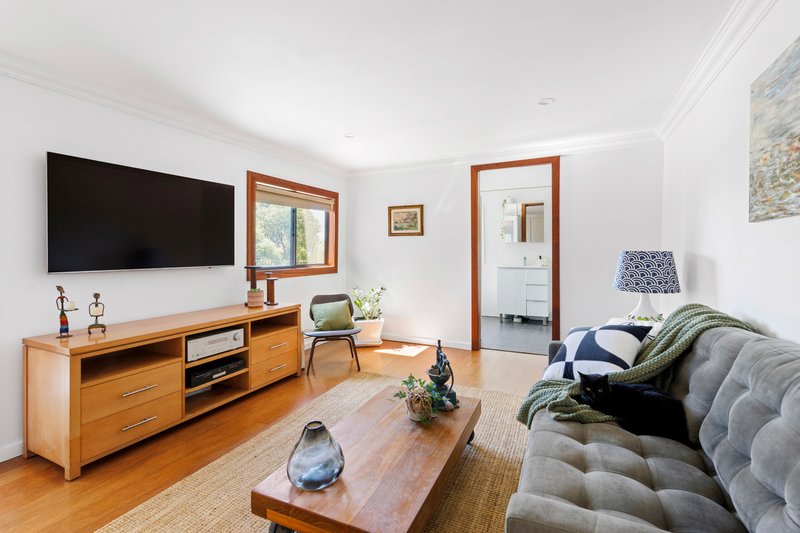 Photo - 9 Seebrees Street, Manly Vale NSW 2093 - Image 6