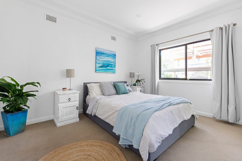 Photo - 9 Seebrees Street, Manly Vale NSW 2093 - Image 12