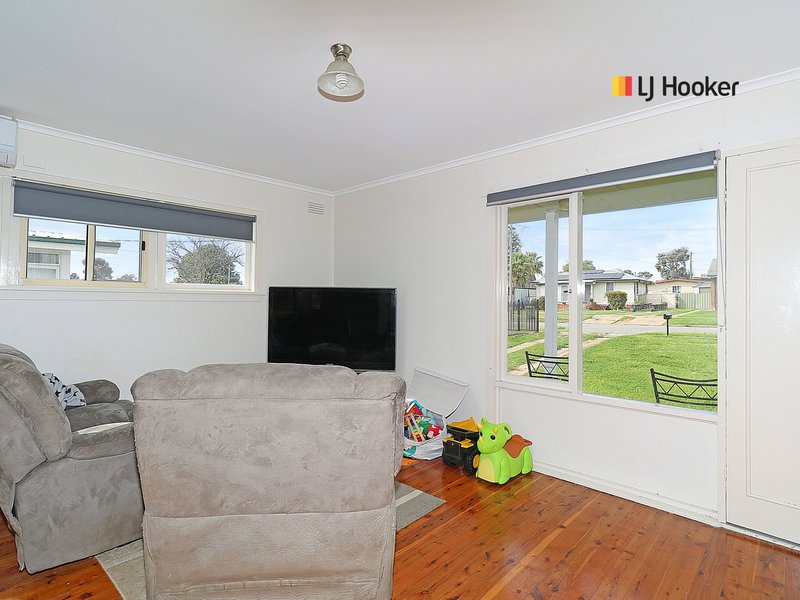 Photo - 9 Sepik Road, Ashmont NSW 2650 - Image 3