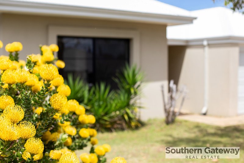 Photo - 9 Shaftesbury Way, Wellard WA 6170 - Image 3