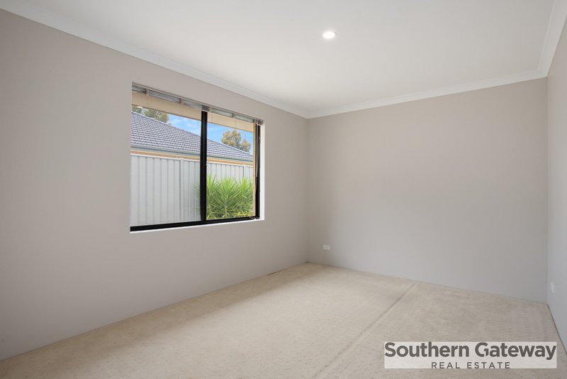 Photo - 9 Shaftesbury Way, Wellard WA 6170 - Image 17