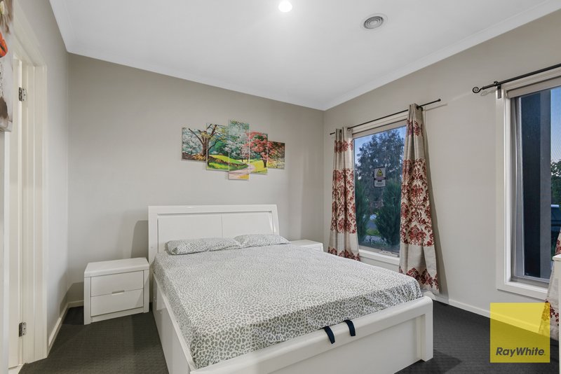 Photo - 9 Shamrock Way, Truganina VIC 3029 - Image 3