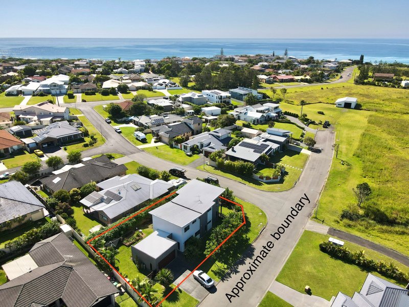 9 Shantull Drive, Wallabi Point NSW 2430