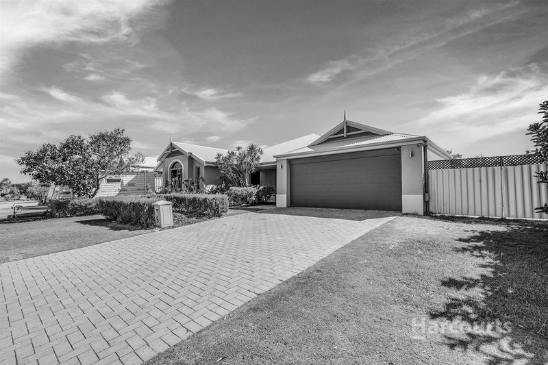 9 Sharperton Meander, Dudley Park WA 6210