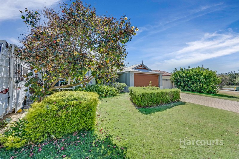 Photo - 9 Sharperton Meander, Dudley Park WA 6210 - Image 4