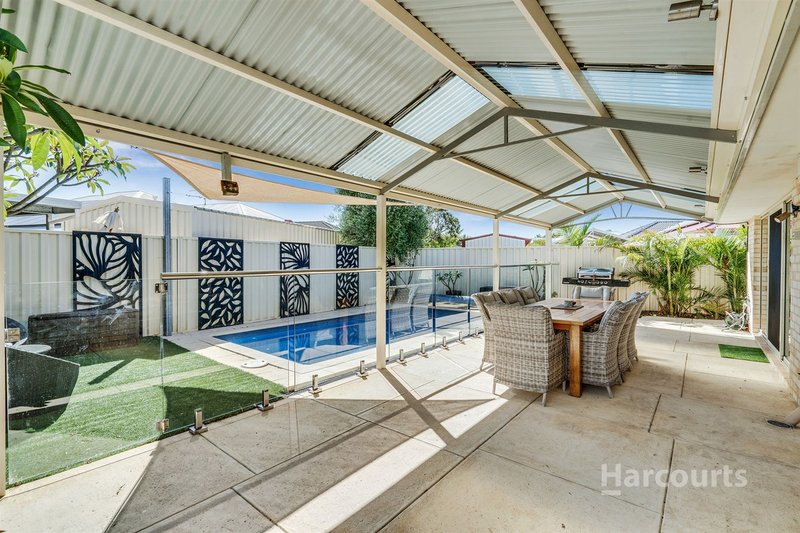 Photo - 9 Sharperton Meander, Dudley Park WA 6210 - Image 5