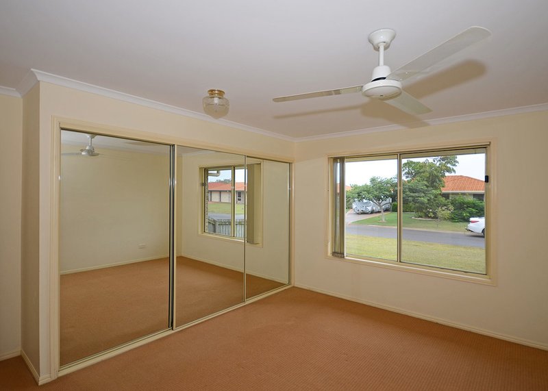 Photo - 9 Sharyn Court, Point Vernon QLD 4655 - Image 7