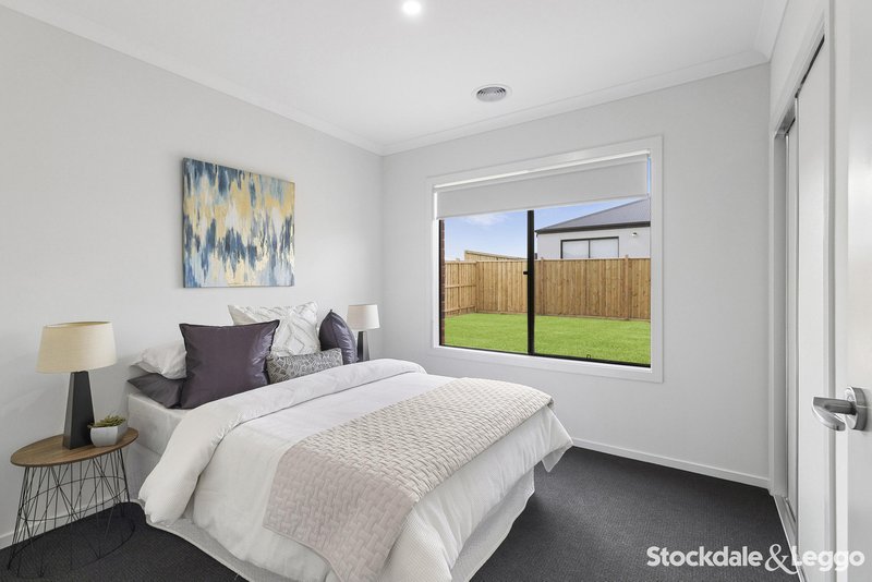 Photo - 9 Shirley Street, Sunbury VIC 3429 - Image 6