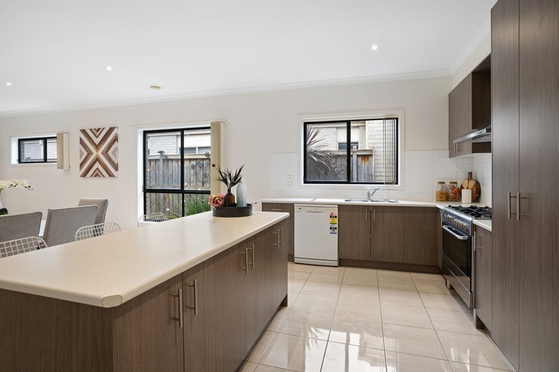 Photo - 9 Siena Drive, Mernda VIC 3754 - Image 2