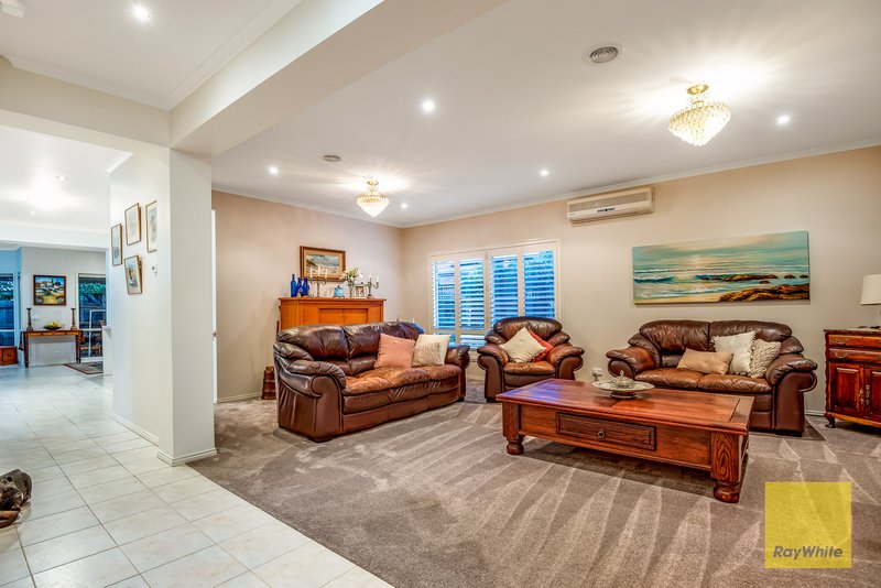 Photo - 9 Sienna Place, Point Cook VIC 3030 - Image 3