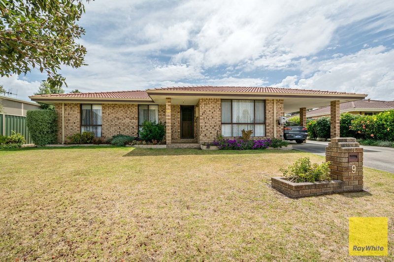 9 Sierra Crescent, Orana WA 6330