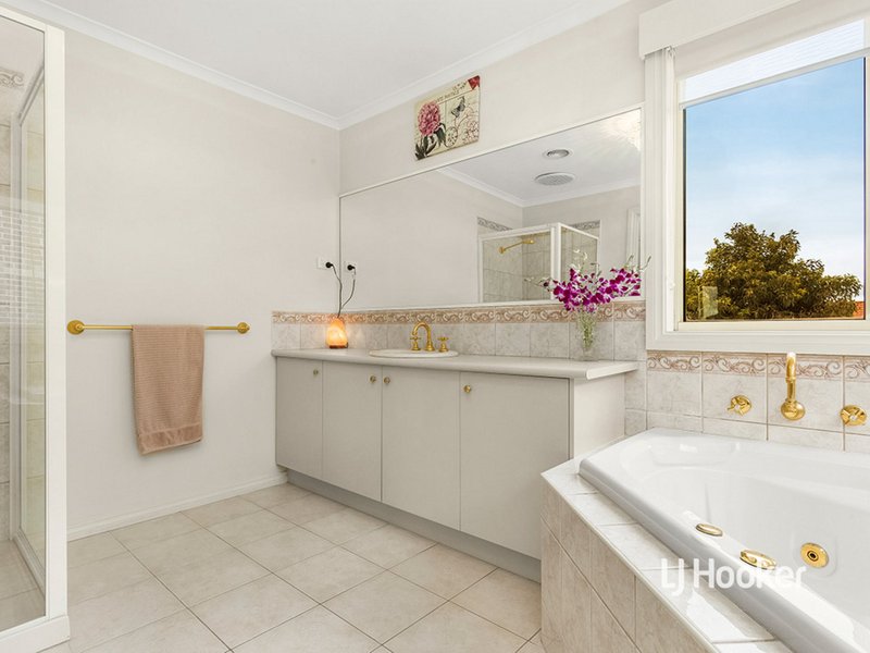 Photo - 9 Simpson Way, Seabrook VIC 3028 - Image 8