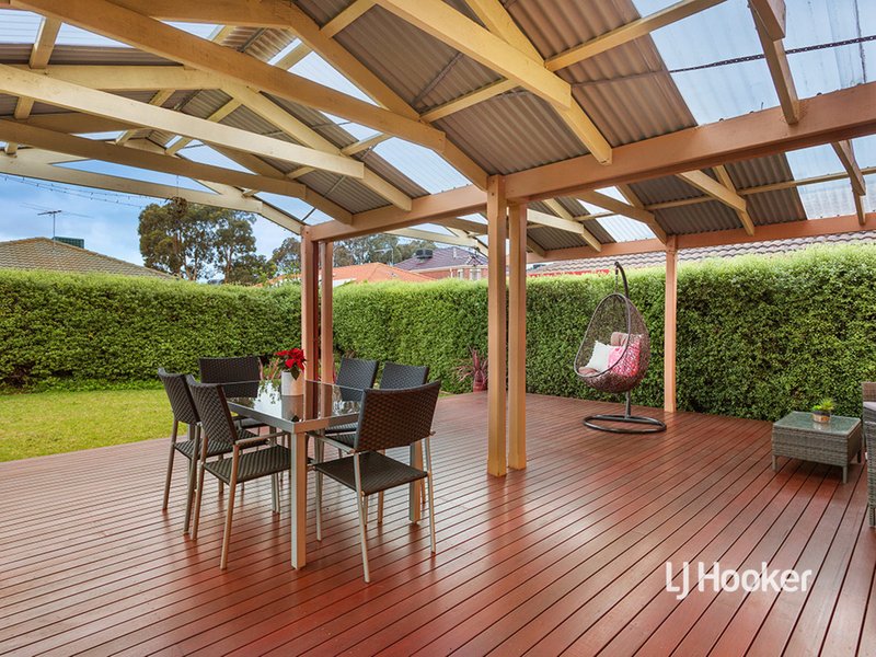 Photo - 9 Simpson Way, Seabrook VIC 3028 - Image 9