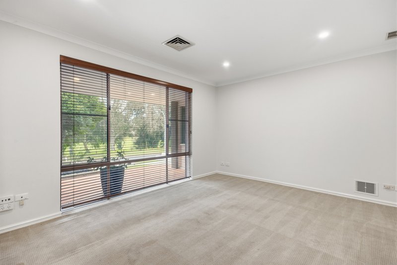 Photo - 9 Slater Court, Kardinya WA 6163 - Image 4