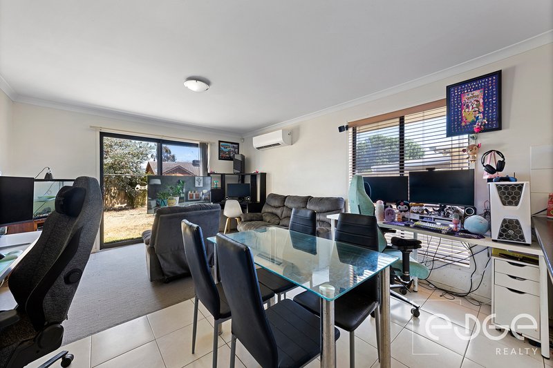 Photo - 9 Small Crescent, Smithfield Plains SA 5114 - Image 4