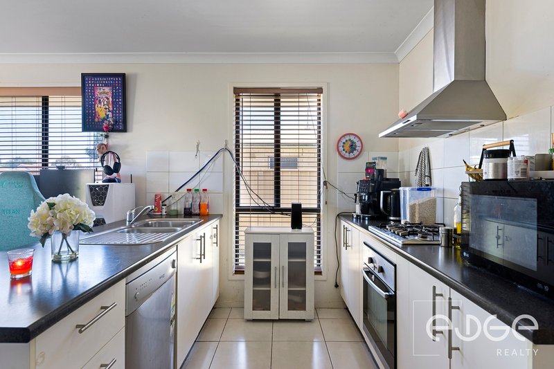 Photo - 9 Small Crescent, Smithfield Plains SA 5114 - Image 6