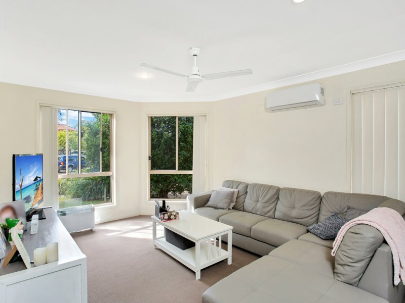 Photo - 9 Solitaire Place, Robina QLD 4226 - Image 2