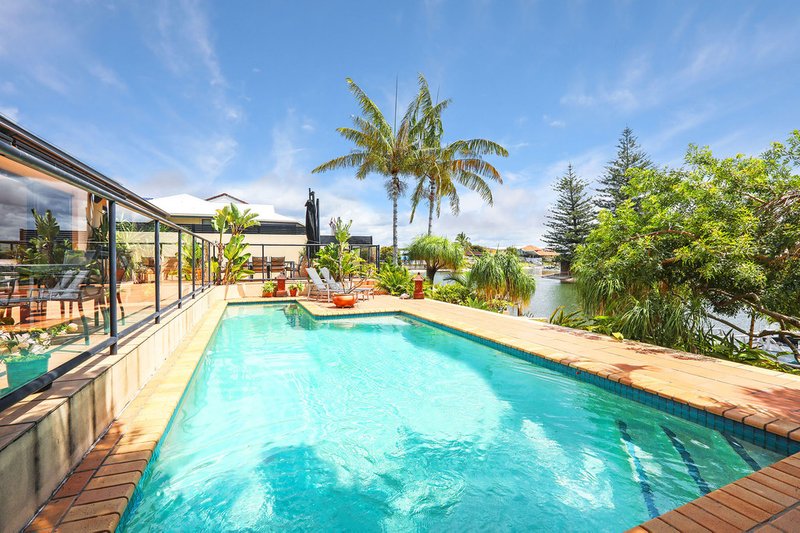 Photo - 9 Sophie Avenue, Broadbeach Waters QLD 4218 - Image 3