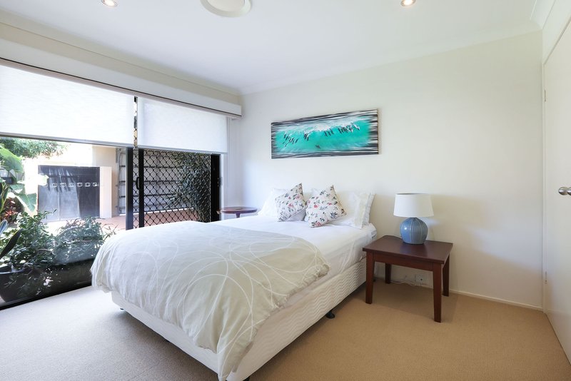 Photo - 9 Sophie Avenue, Broadbeach Waters QLD 4218 - Image 19