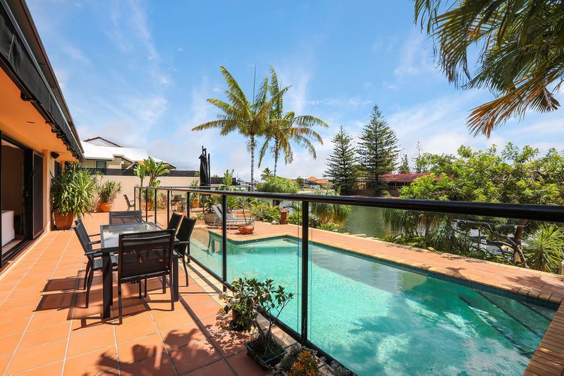 Photo - 9 Sophie Avenue, Broadbeach Waters QLD 4218 - Image 26