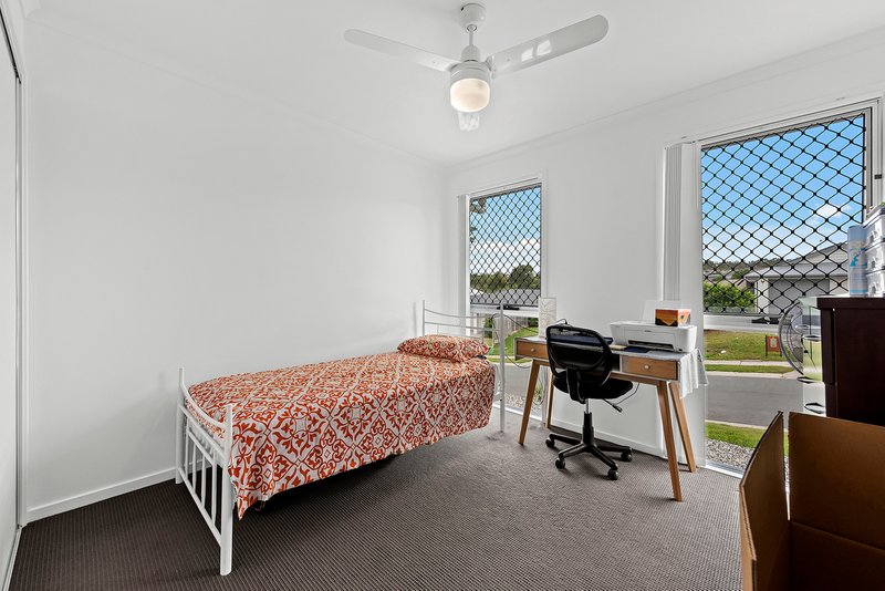 Photo - 9 Sophora Road, Holmview QLD 4207 - Image 8