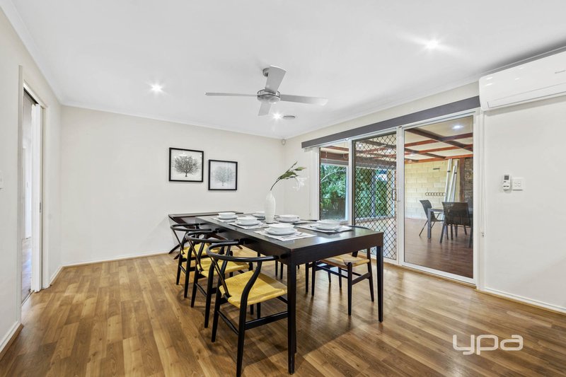 Photo - 9 Southbank Walk, Taylors Hill VIC 3037 - Image 5