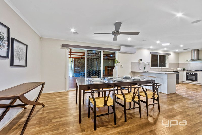 Photo - 9 Southbank Walk, Taylors Hill VIC 3037 - Image 6