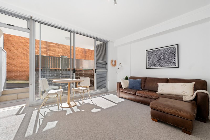 Photo - 9 Sparkes Lane, Camperdown NSW 2050 - Image 1