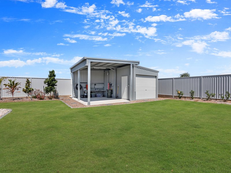 Photo - 9 Spearmint Circuit, Nikenbah QLD 4655 - Image 17