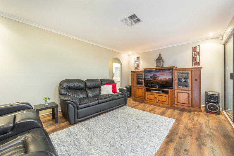 Photo - 9 Spode Court, Modbury Heights SA 5092 - Image 5