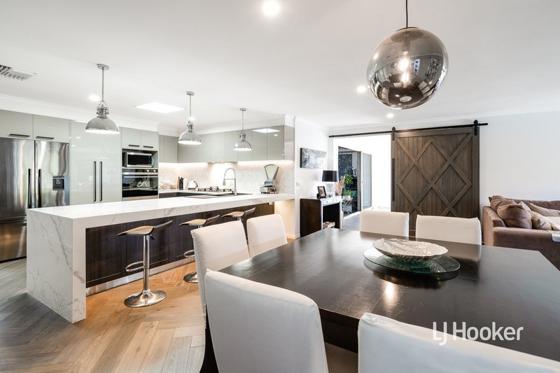 Photo - 9 St Andrews Drive, Werribee VIC 3030 - Image 6