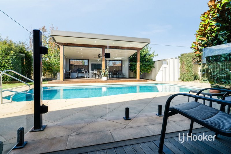 Photo - 9 St Andrews Drive, Werribee VIC 3030 - Image 14