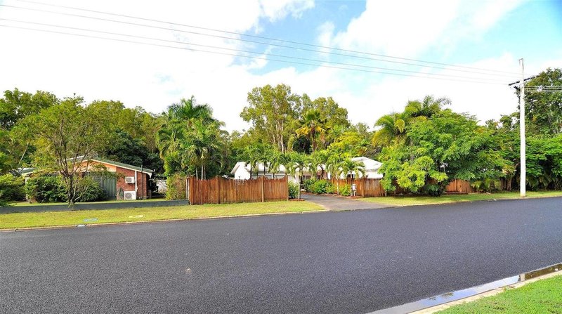 Photo - 9 St. Crispin St. , Clifton Beach QLD 4879 - Image 26