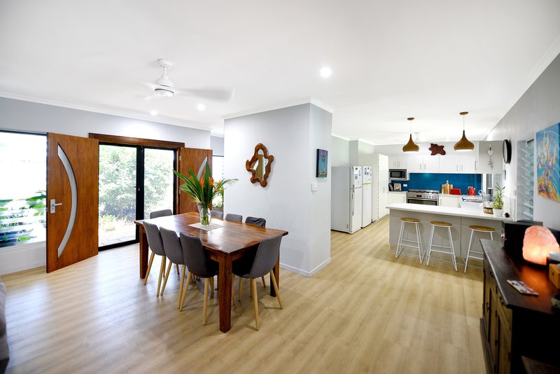 Photo - 9 St Crispin Street, Clifton Beach QLD 4879 - Image 2