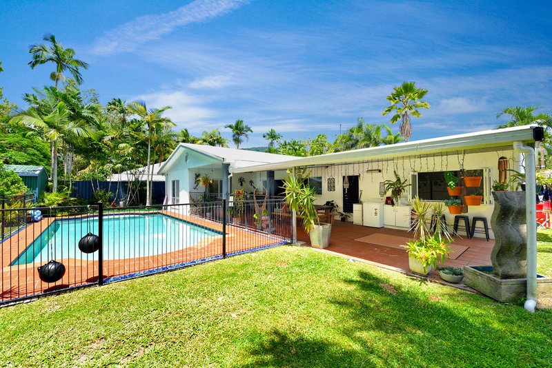 Photo - 9 St Crispin Street, Clifton Beach QLD 4879 - Image 7