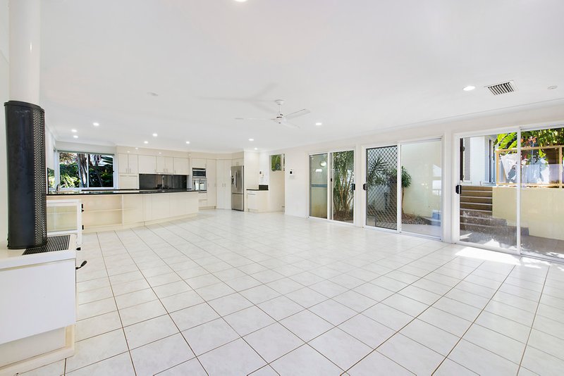 Photo - 9 St. Martins Terrace, Buderim QLD 4556 - Image 8