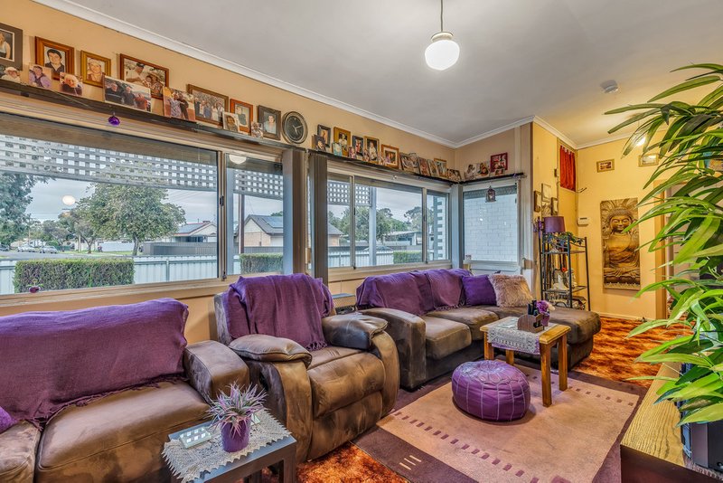 Photo - 9 Stapleton Street, Davoren Park SA 5113 - Image 5