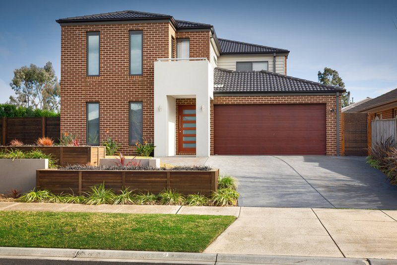 9 Starlight Rise, Cranbourne East VIC 3977