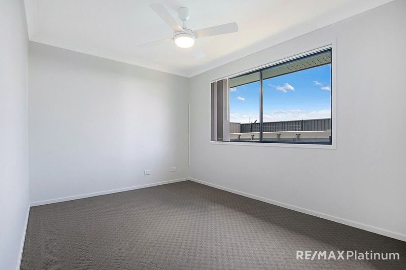 Photo - 9 Stately Crescent, Narangba QLD 4504 - Image 10