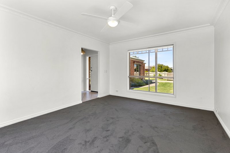 Photo - 9 Stefan Court, Lara VIC 3212 - Image 2