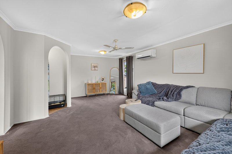Photo - 9 Stonehaven Drive, Metford NSW 2323 - Image 5