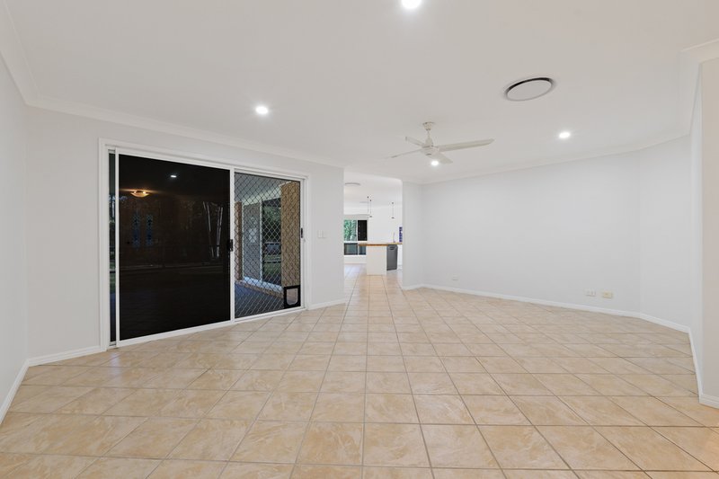 Photo - 9 Storrs Road, Peachester QLD 4519 - Image 7