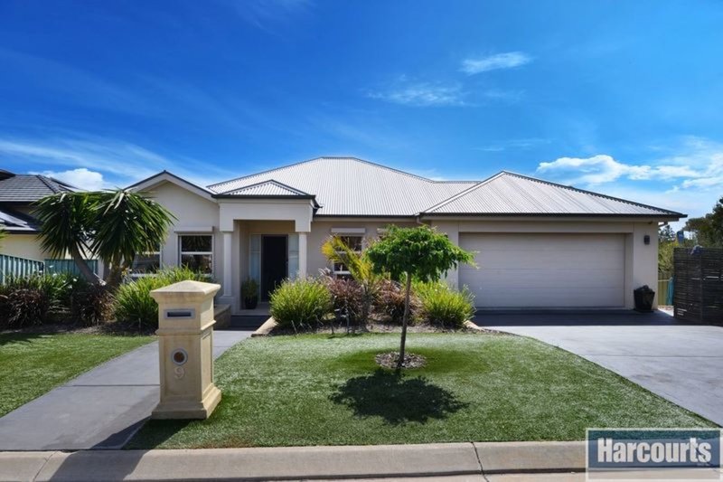 Photo - 9 Stuart Court, Hallett Cove SA 5158 - Image 3