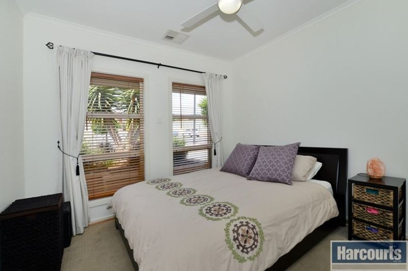 Photo - 9 Stuart Court, Hallett Cove SA 5158 - Image 8