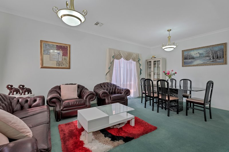 Photo - 9 Summer Court, Tarneit VIC 3029 - Image 7