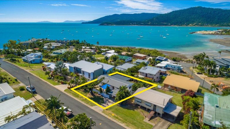 Photo - 9 Summit Avenue, Airlie Beach QLD 4802 - Image 3