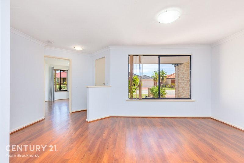 Photo - 9 Sunco Parade, Canning Vale WA 6155 - Image 4